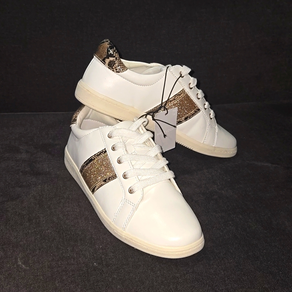 West Loop Fashion Sneakers Size M 7/8